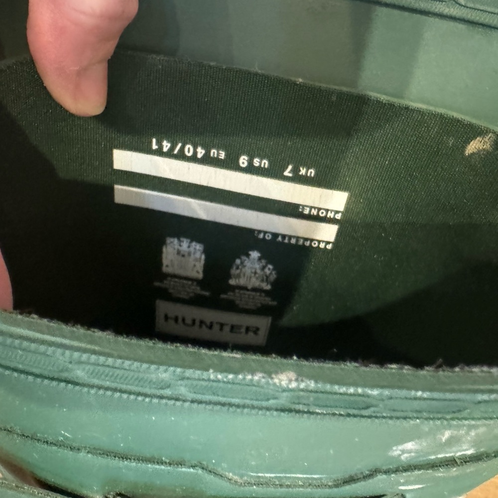Hunter boots size 9 hunter green color